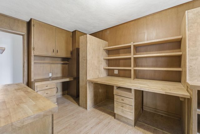 1733 S Lancaster Avenue, Springfield, MO 65807