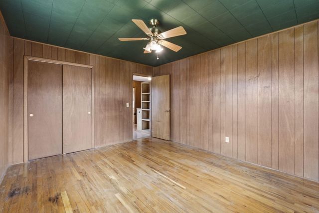 1733 S Lancaster Avenue, Springfield, MO 65807