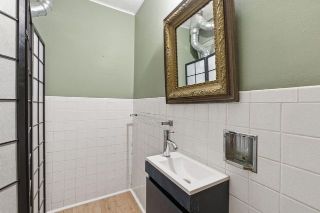 1733 S Lancaster Avenue, Springfield, MO 65807