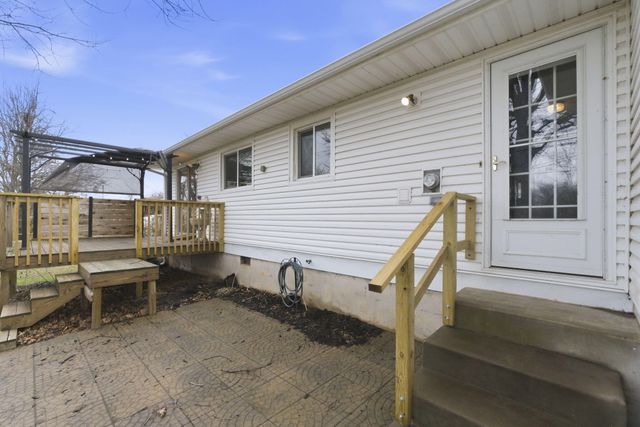 1733 S Lancaster Avenue, Springfield, MO 65807