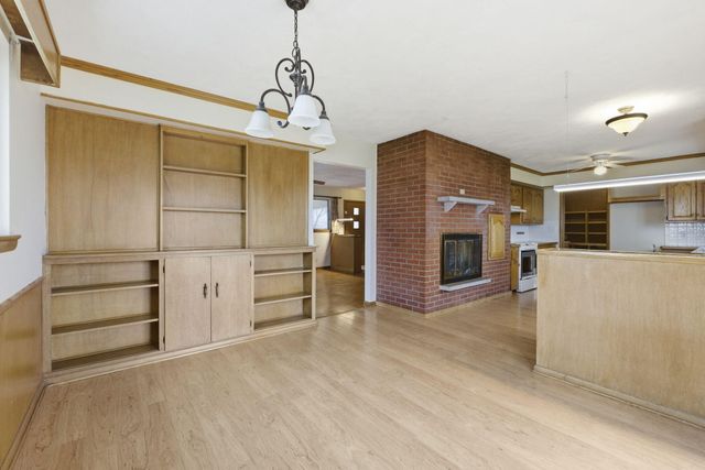 1733 S Lancaster Avenue, Springfield, MO 65807