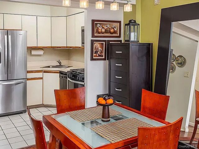 13508 82nd Avenue 504, Briarwood, NY 11435
