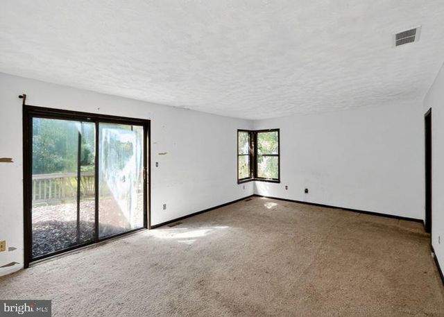 6320 WINDPATTERNS TRL, Fairfax Station, VA 22039