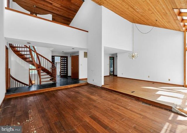 6320 WINDPATTERNS TRL, Fairfax Station, VA 22039