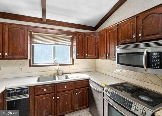 6320 WINDPATTERNS TRL, Fairfax Station, VA 22039