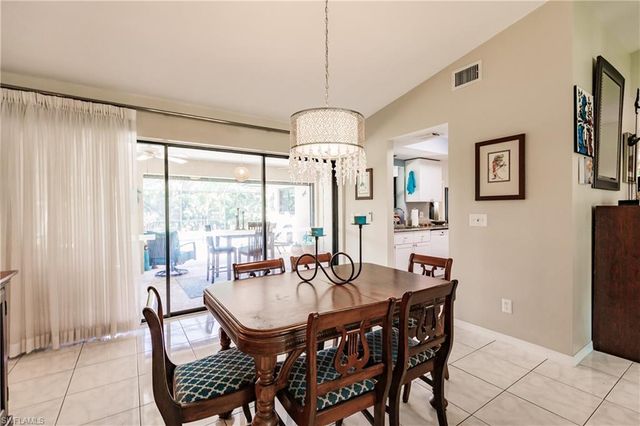 627 SE 34th ST, Cape Coral, FL 33904