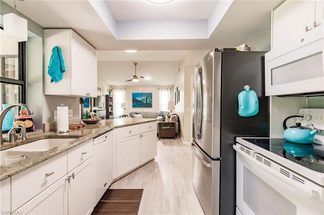 627 SE 34th ST, Cape Coral, FL 33904