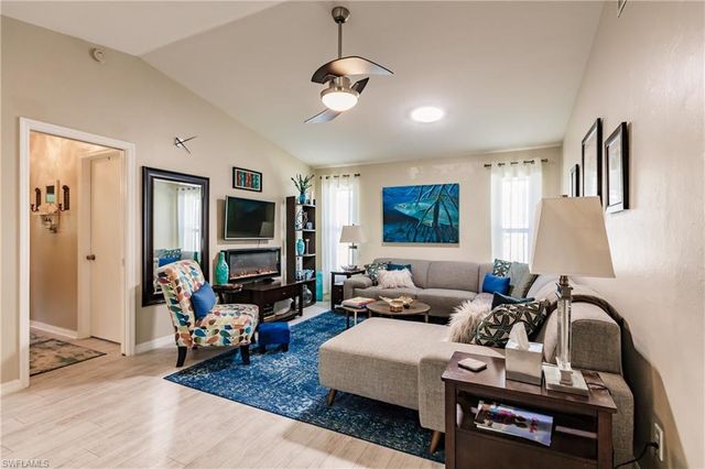 627 SE 34th ST, Cape Coral, FL 33904