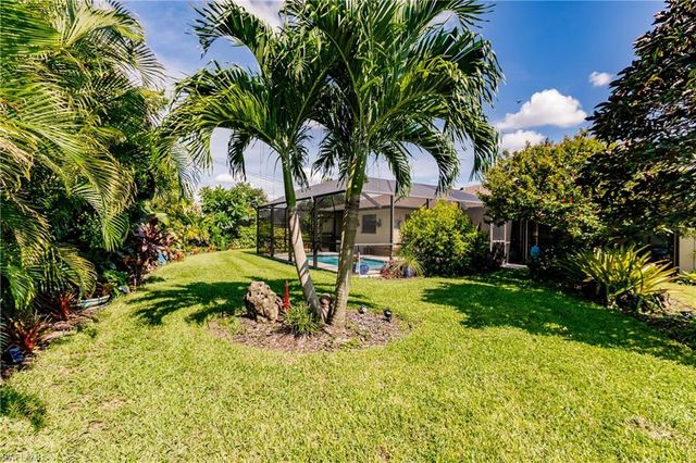 627 SE 34th ST, Cape Coral, FL 33904