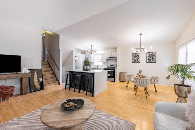 1138 E 151st Street, Dolton, IL 60419