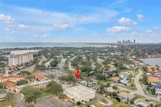 1297 EDEN ISLE BOULEVARD NE, St Petersburg, FL 33702