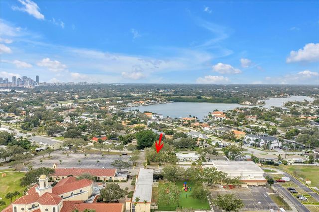 1297 EDEN ISLE BOULEVARD NE, St Petersburg, FL 33702