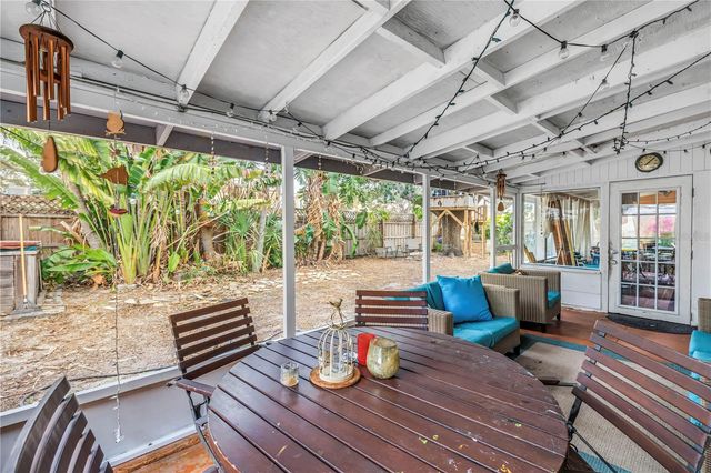 1297 EDEN ISLE BOULEVARD NE, St Petersburg, FL 33702