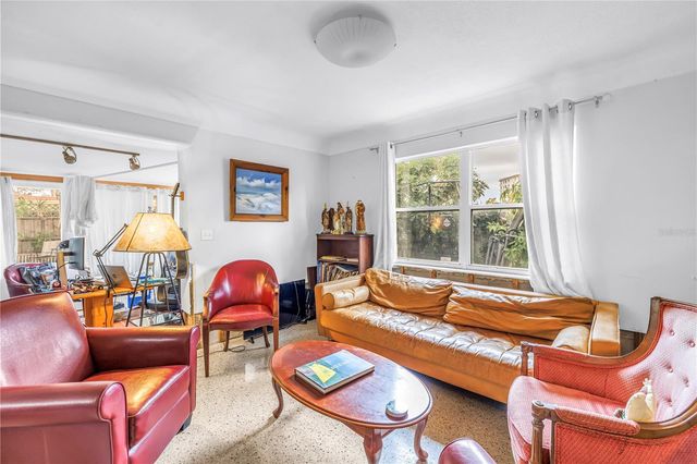 1297 EDEN ISLE BOULEVARD NE, St Petersburg, FL 33702