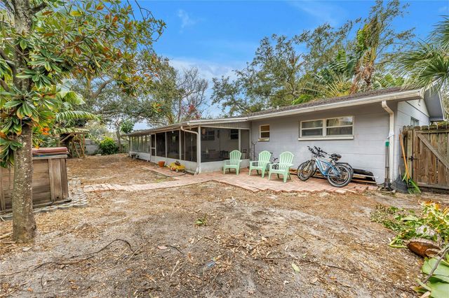 1297 EDEN ISLE BOULEVARD NE, St Petersburg, FL 33702