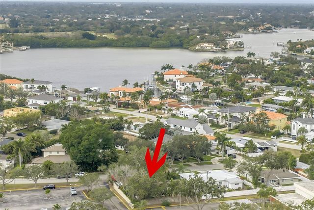 1297 EDEN ISLE BOULEVARD NE, St Petersburg, FL 33702