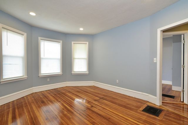 9 Nightingale St 2, Boston, MA 02124