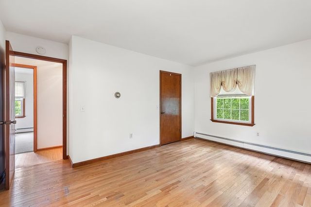 47 Gentian Drive, South Kingstown, RI 02879