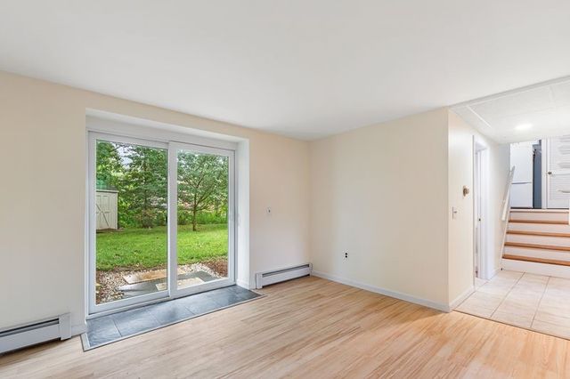 47 Gentian Drive, South Kingstown, RI 02879