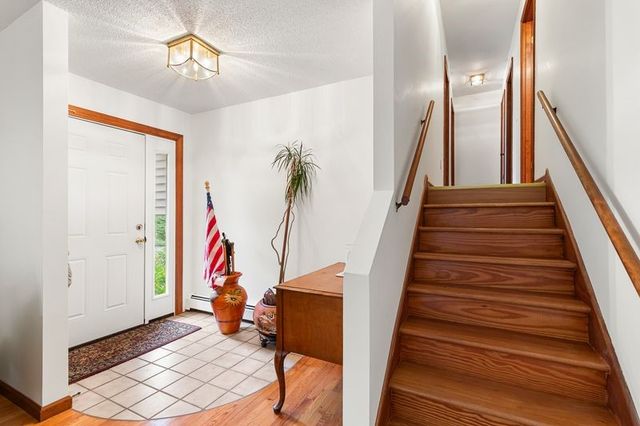 47 Gentian Drive, South Kingstown, RI 02879