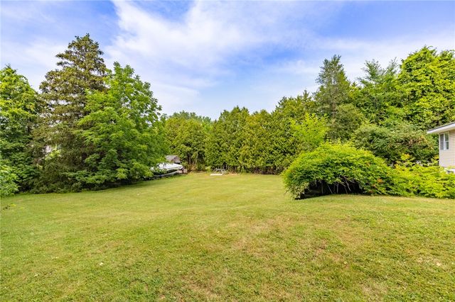 97 Seabury Boulevard, Penfield, NY 14580