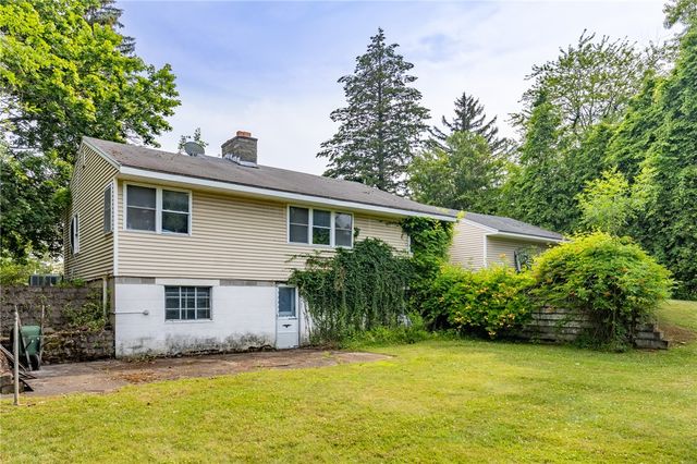 97 Seabury Boulevard, Penfield, NY 14580