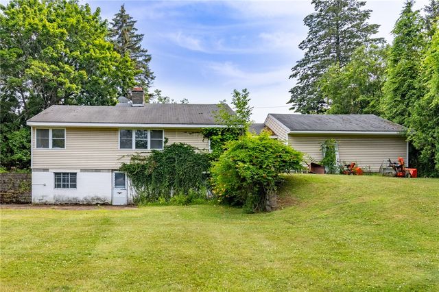 97 Seabury Boulevard, Penfield, NY 14580