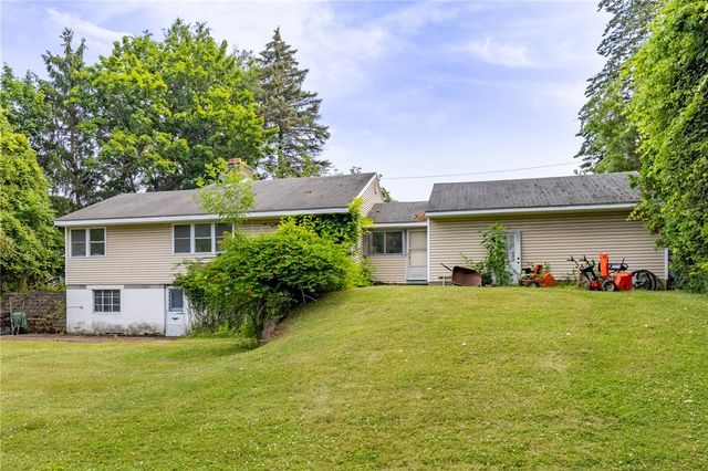 97 Seabury Boulevard, Penfield, NY 14580