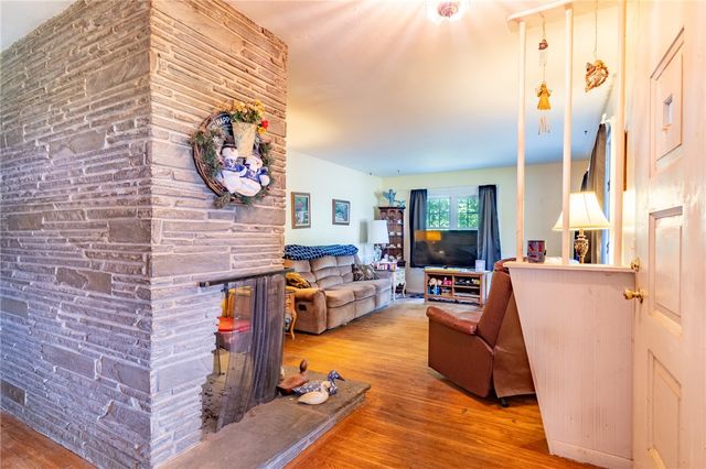 97 Seabury Boulevard, Penfield, NY 14580