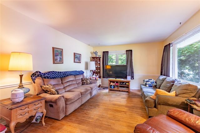 97 Seabury Boulevard, Penfield, NY 14580