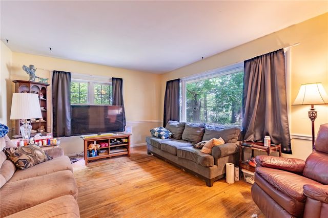 97 Seabury Boulevard, Penfield, NY 14580