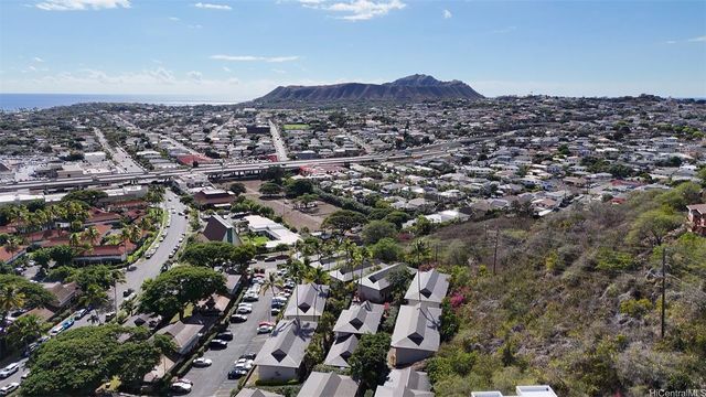 4136 Keanu Street 3, Honolulu, HI 96816