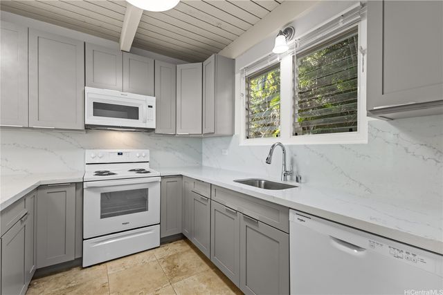 4136 Keanu Street 3, Honolulu, HI 96816