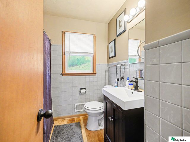 4618 N 55th Street, Omaha, NE 68104