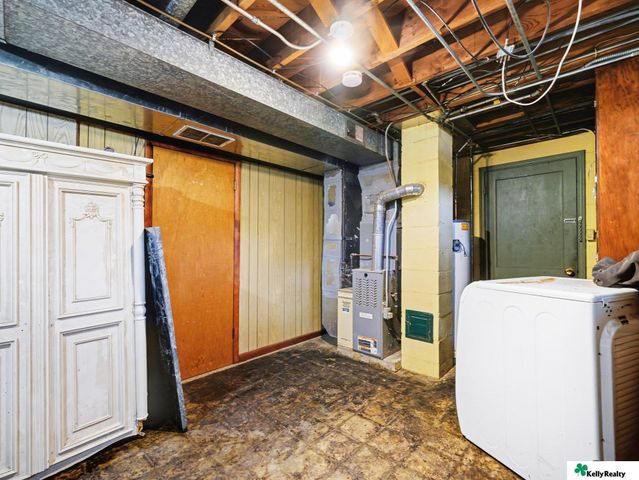 4618 N 55th Street, Omaha, NE 68104