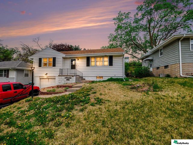 4618 N 55th Street, Omaha, NE 68104
