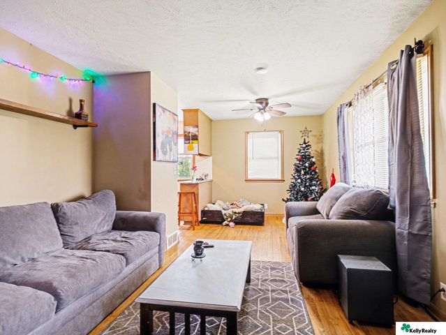 4618 N 55th Street, Omaha, NE 68104
