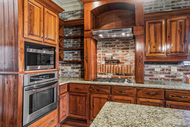 30130 Mayer St, Walker, LA 70785