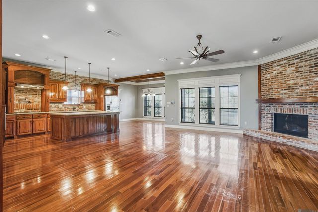 30130 Mayer St, Walker, LA 70785