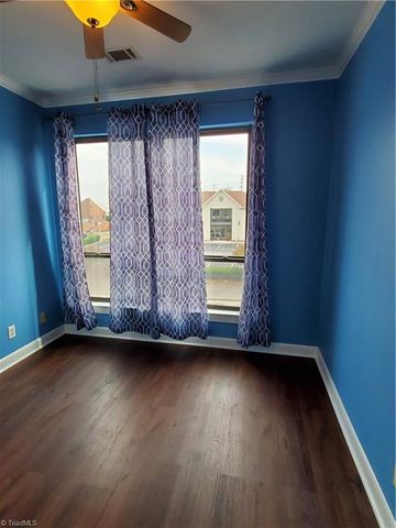 411 Washington W Street 209, Greensboro, NC 27401