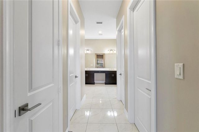 11835 S Baypoint Cir, Parkland, FL 33076