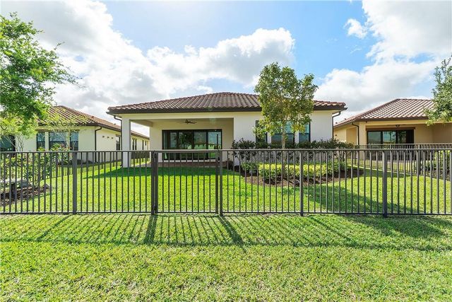 11835 S Baypoint Cir, Parkland, FL 33076