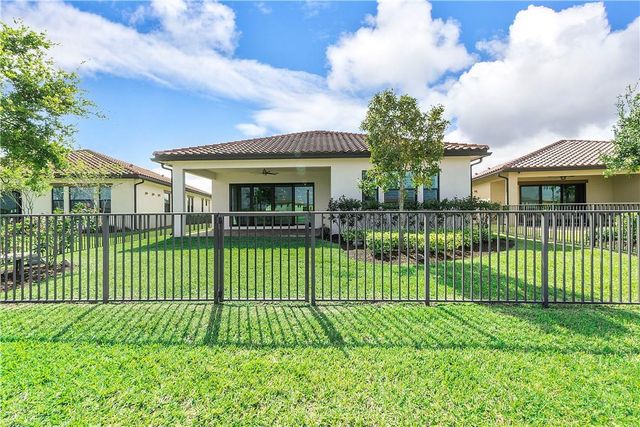 11835 S Baypoint Cir, Parkland, FL 33076