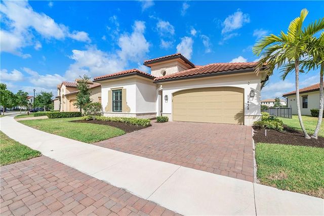 11835 S Baypoint Cir, Parkland, FL 33076