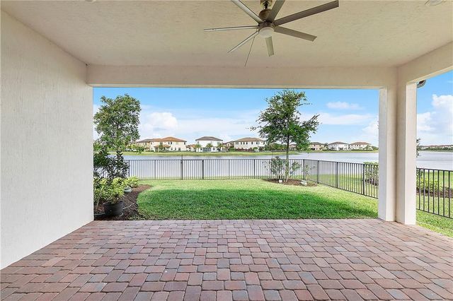 11835 S Baypoint Cir, Parkland, FL 33076