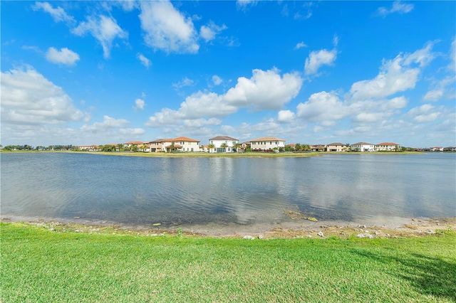 11835 S Baypoint Cir, Parkland, FL 33076