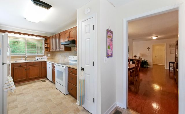 6603 Lively Lane, Harrison, TN 37341