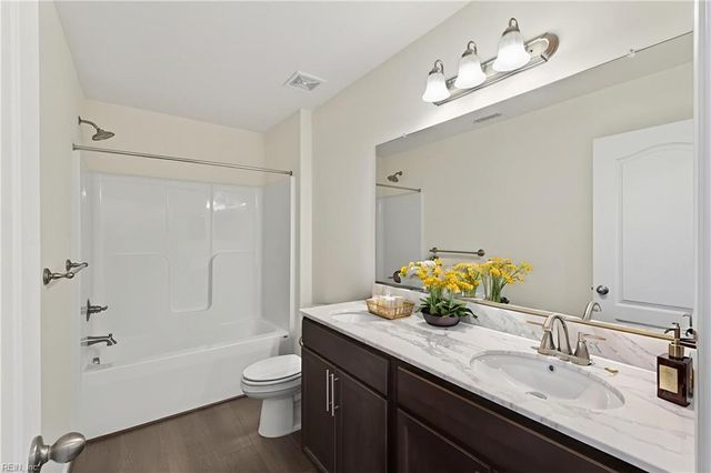 196 Norfleet LN, Suffolk, VA 23434