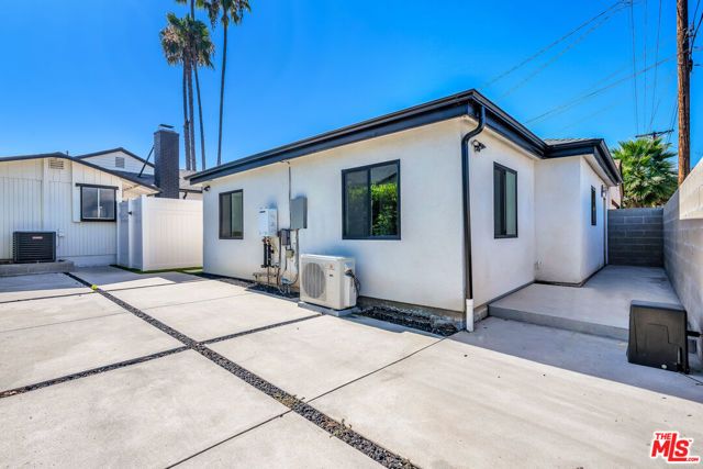 2766 N Frederic Street, Burbank, CA 91504