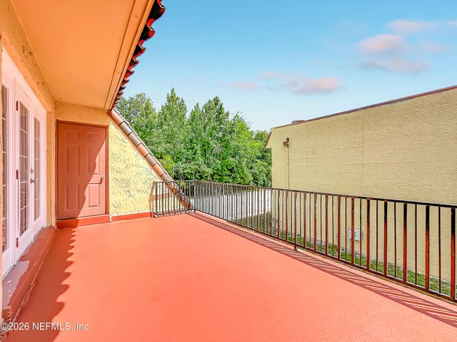 6515 W LA MIRADA Drive 2, Jacksonville, FL 32217